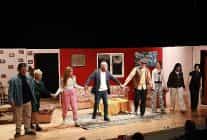 babam geri dondu keciorende tiyatroseverlerle bulustu