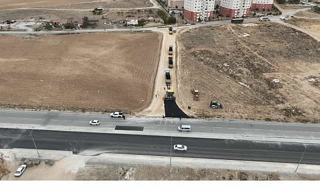 selcukluda asfalt calismalari devam ediyor