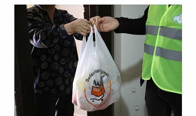 300 aileye yilbasi paketi destegi