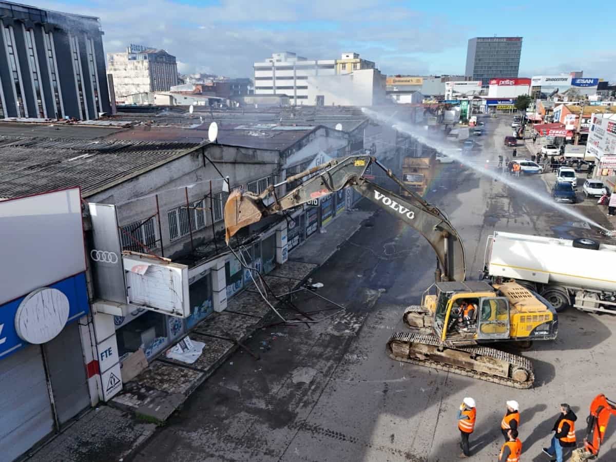 Gülsan’da Tarihi Gün: İlk Yıkım Başladı