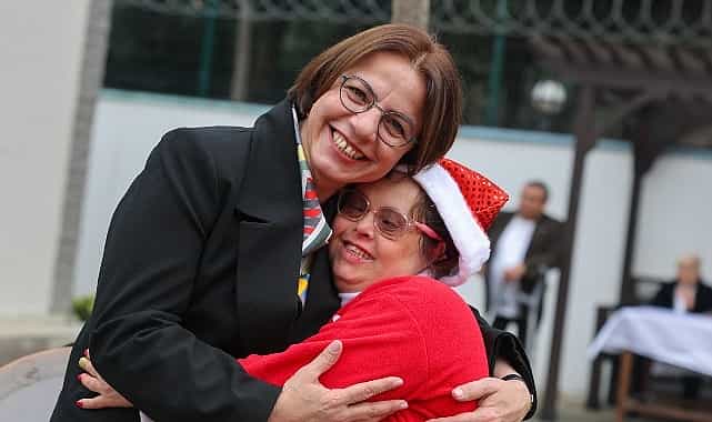 baskan koymen ureten engelliler merkezindeki erken yilbasi kutlamasina katildi