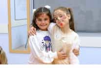 buyukakin kadinlar hayatin merkezinde yer aliyor