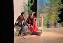 kirmizi baslikli kiz muzikali keciorende cocuklarla bulustu