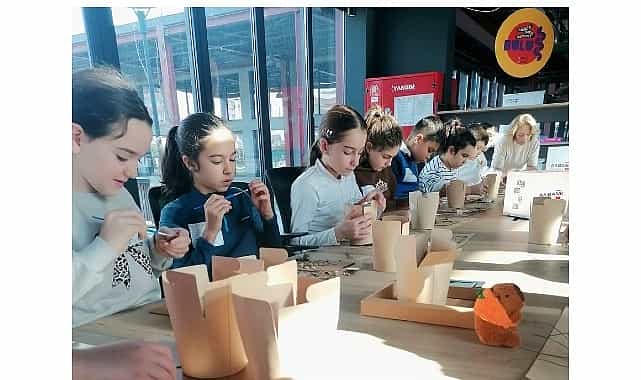 niluferde cocuklar sanatla ic ice