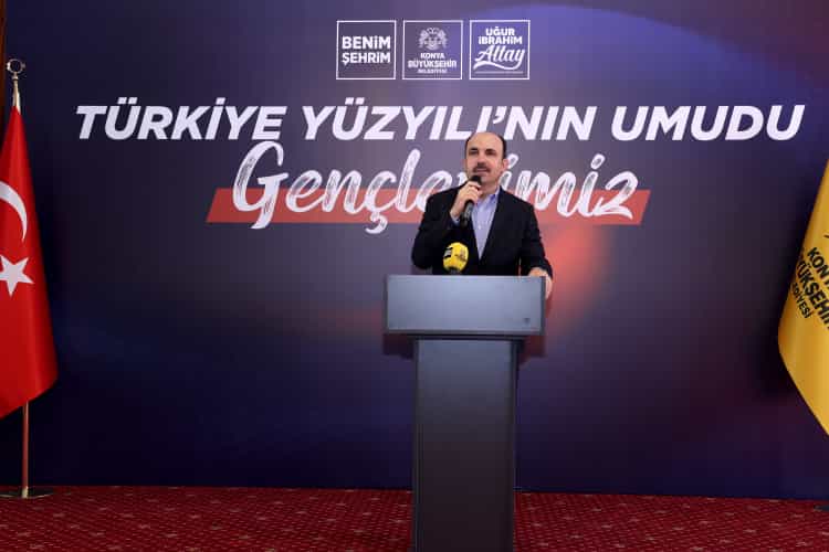 Başkan Altay, Konya'da Gençlerle Buluştu