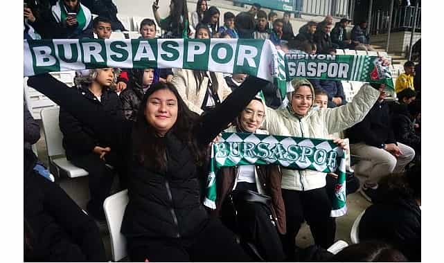 osmangazili cocuklar bursaspor coskusunu tribunde yasadi