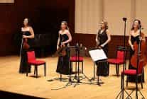 turk bestecilerinin eserleri ayakta alkislandi