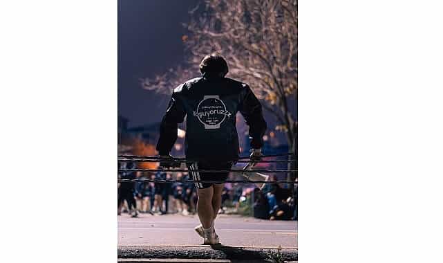 yilin en uzun gecesinde yuzlerce kisi galaxy watch8 ile kostu