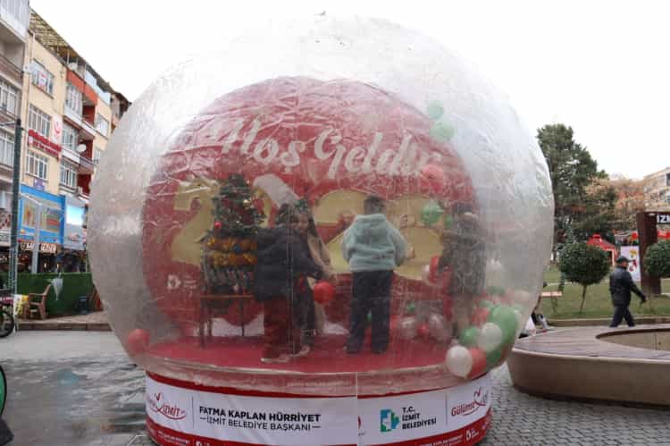 İzmit’te Yılbaşı Etkinlikleri Büyük İlgi Gördü