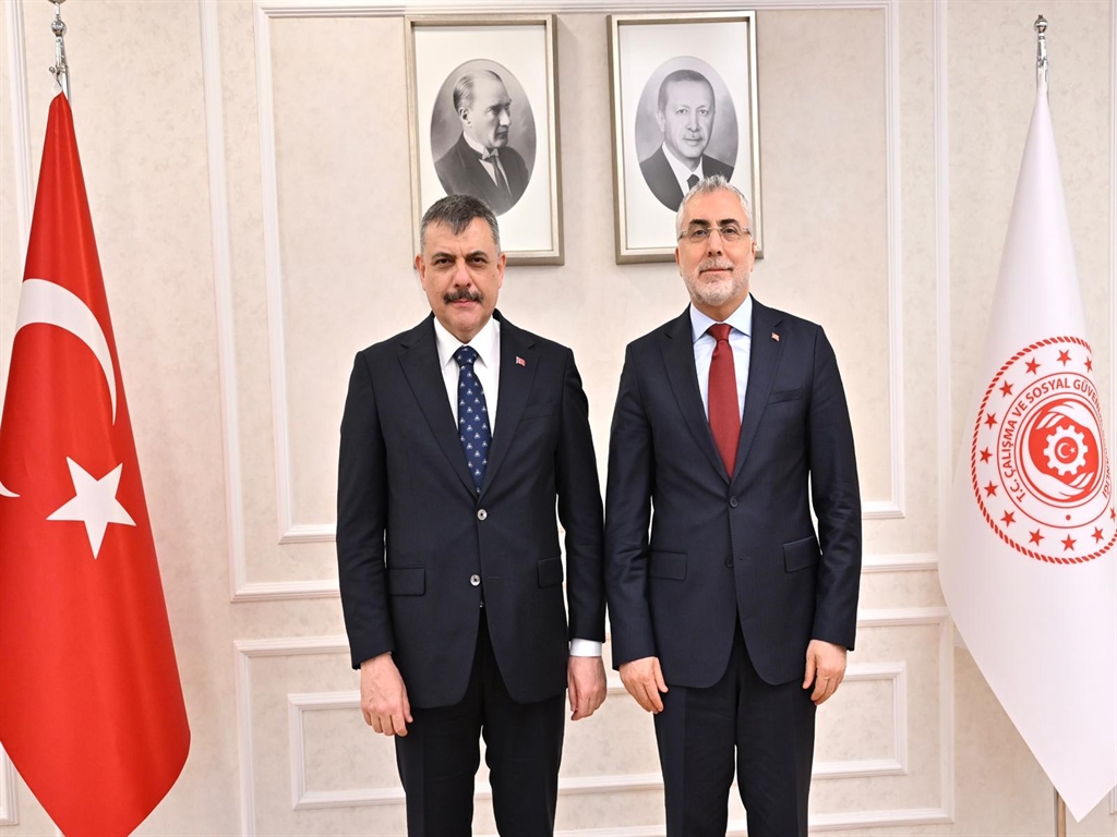 İçişleri Bakanı Mustafa Çiftçi’den Bakan Işıkhan’a Ziyaret: Çalışma Hayatı Ve Refah Odaklı Görüşme 1 1309144