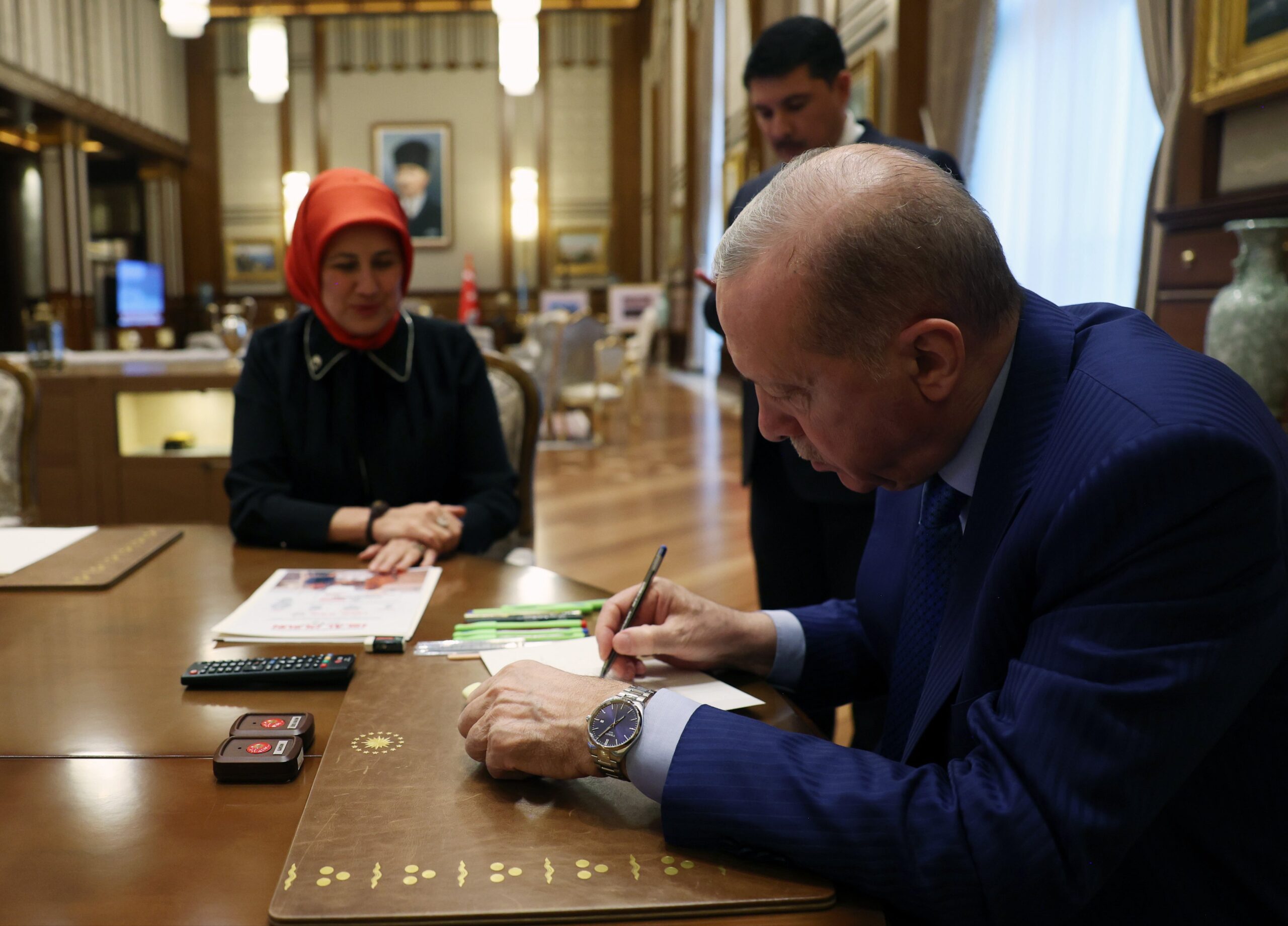 CUMHURBASKANI ERDOGAN TURK KIZILAYA KUR 1295015 385267 scaled