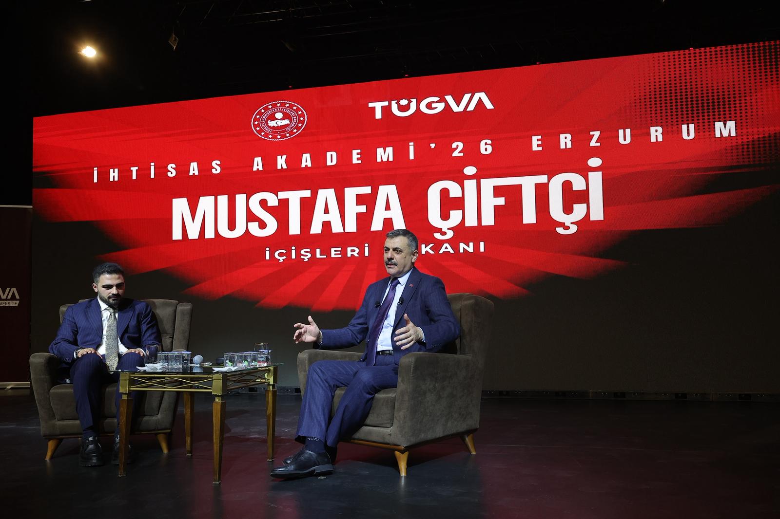 İçişleri Bakanı Mustafa Çiftçi Erzurumlu Gençlerle Bir Araya Geldi 1 WhatsApp Image 2026 05 15 at 10.59.34