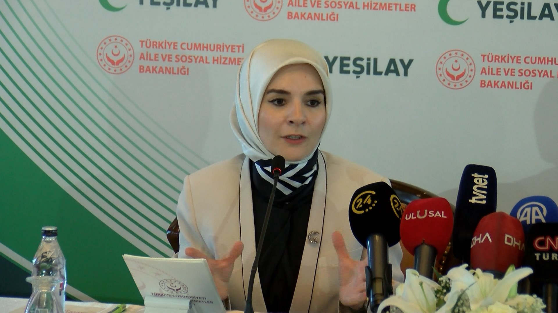 Aile Ve Sosyal Hizmetler Bakanlığı İle Yeşilay Arasında Dev İş Birliği: Bağımlılıkla Mücadelede Aile Merkezli Yeni Dönem Başlıyor 1 BAKAN GOKTAS EVLATLARIMIZIN ZARARLI ALI 1351779 401387